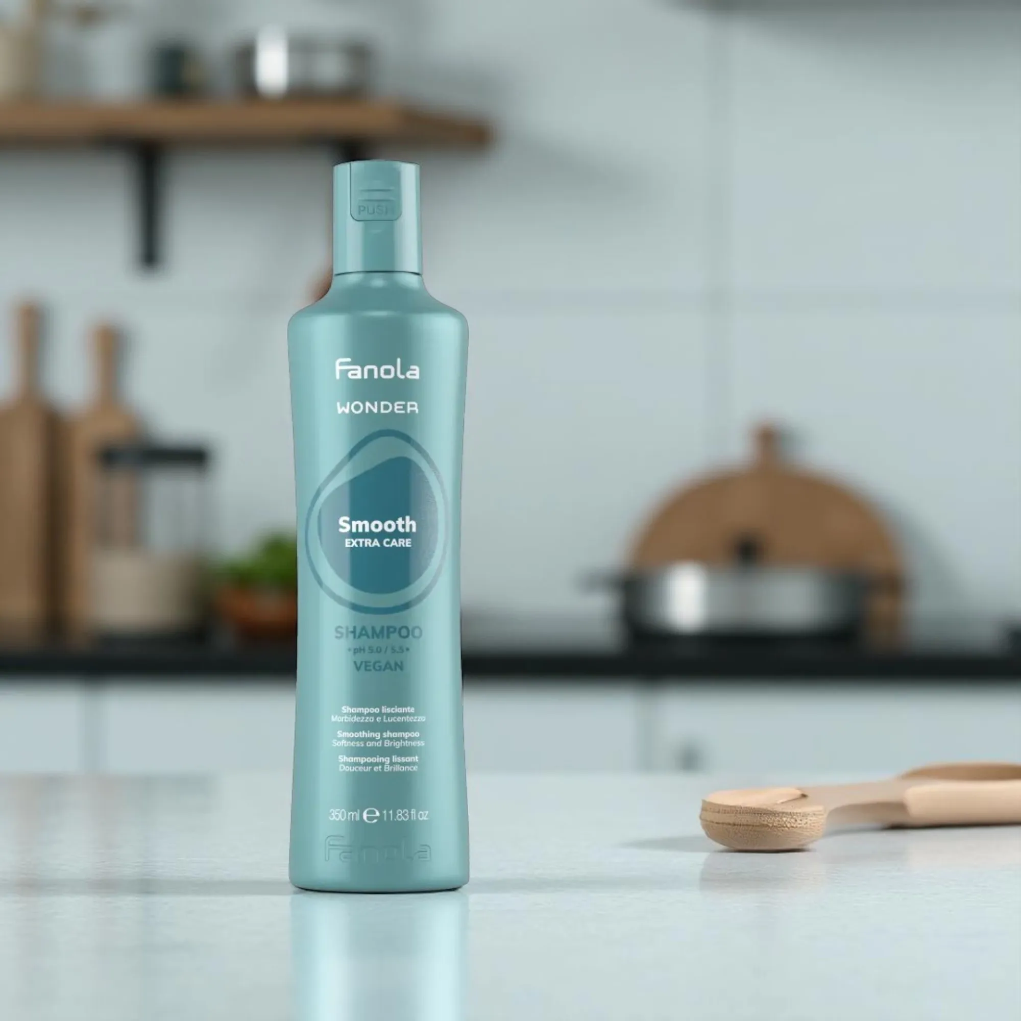 Fanola Wonder Smooth sampon nehezen kezelhető hajra 350ml