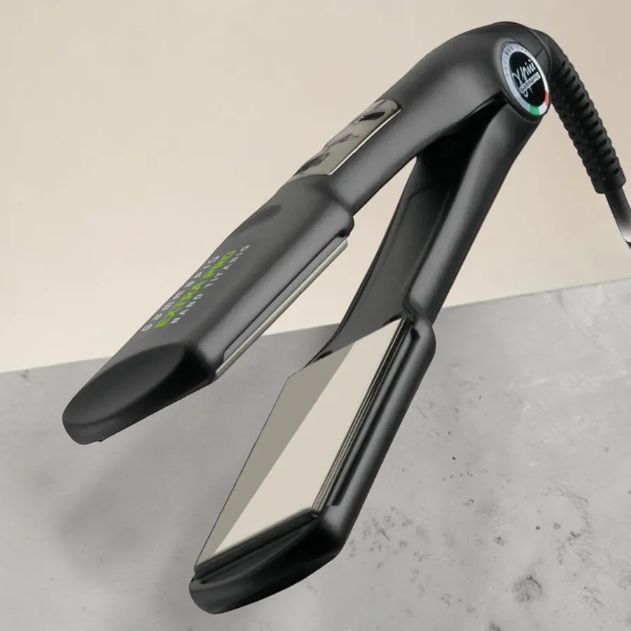 Gamma Piú Extra Pro LCD Titánium hajvasaló